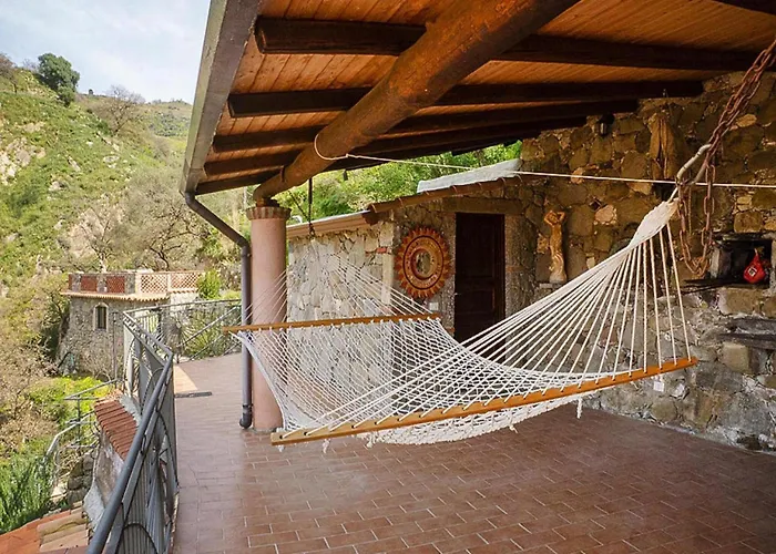 In Sicily With Pool & Views * Gaggi